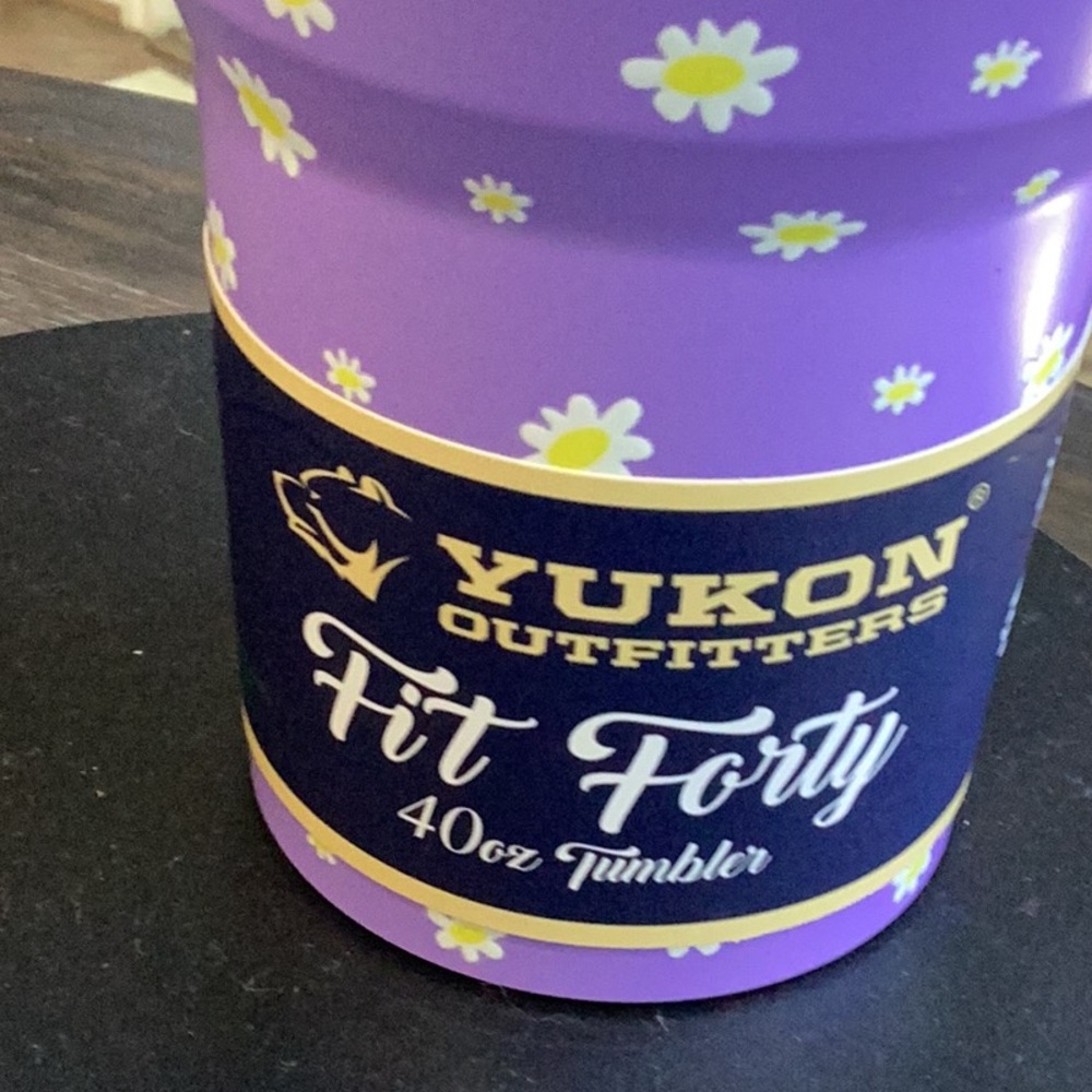 Buc-ees Yukon Outfitters Fit Forty Spring Easter 2025 40oz Tumbler - Picture 4 of 7